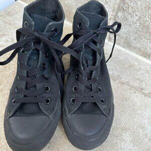 Converse Chuck Taylor All Star Hi Sneaker - Black Monochrome kids size 3.5